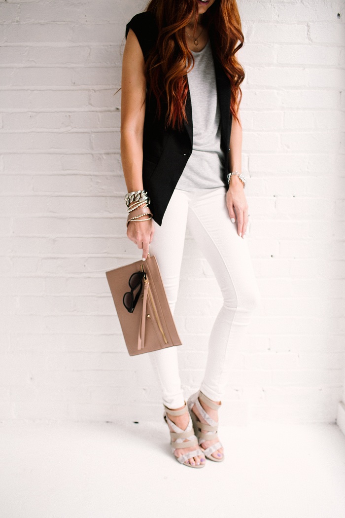 white jeans with neutral basics | www.LittleJstyle.com