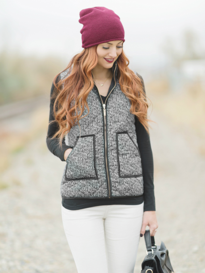 Houndstooth vest & classic colors. 