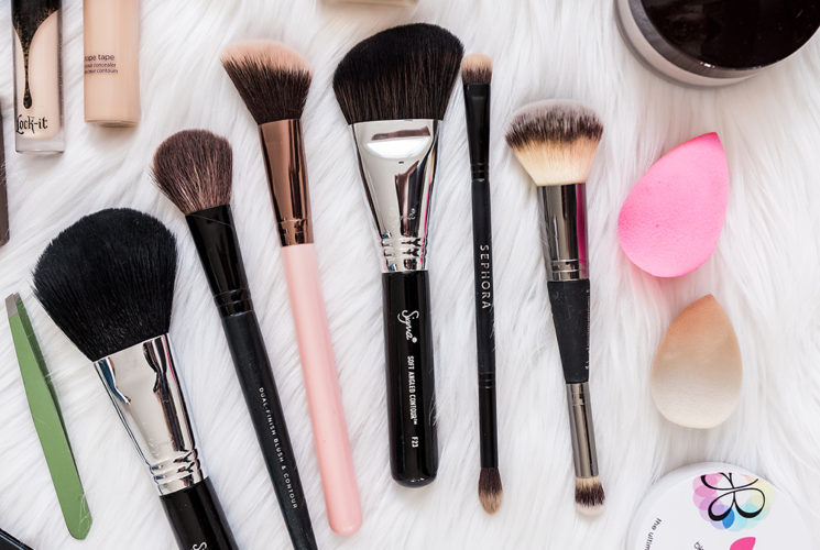 What's In My Makeup Bag: Summer 2018 | Little J Style